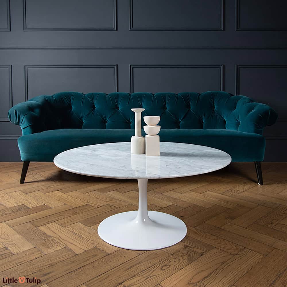 Whether your lounge is super contemporary modern or a wood paneled vintage design, the 90 cm circular Tulip Coffee table in Carrara marble is the answer